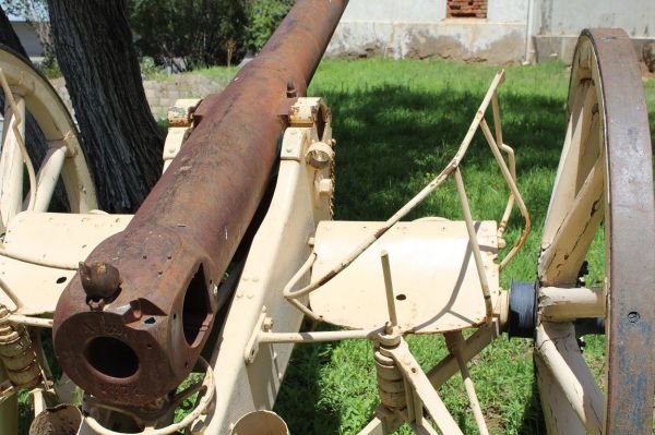 cannons_in_windhoek_namibia_8.jpg